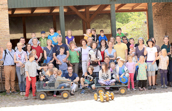 Familiengruppenbild Familiengruppe Leben mit Down-Syndrom